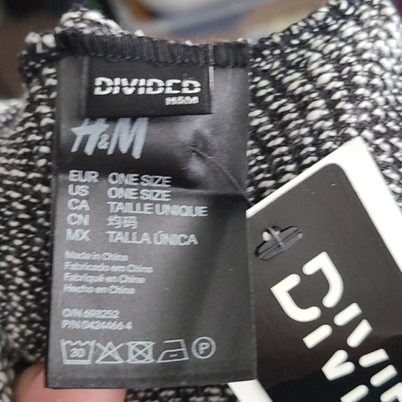 [H&M] Gray Infinity Scarf - Picture 3 of 4